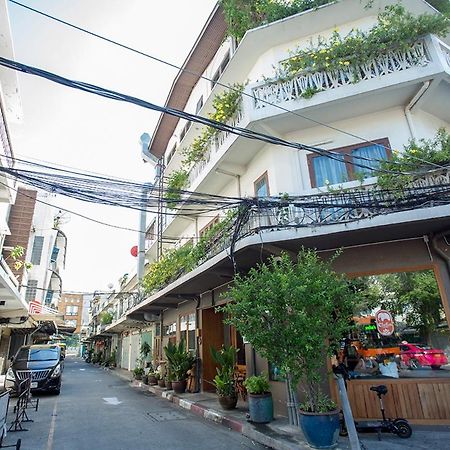 Ghee Gelato House Bed & Breakfast Bangkok Exterior foto